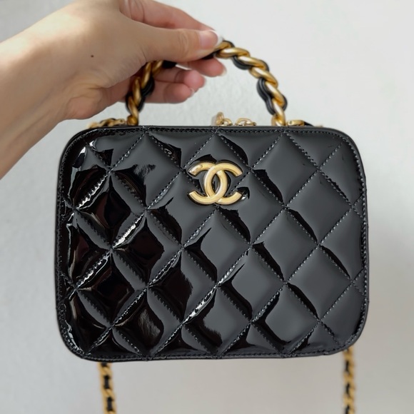 ❌SOLD❌Chanel Patent Leather Top Handle Vanity Crossbody Bag - Picture 5 of 16